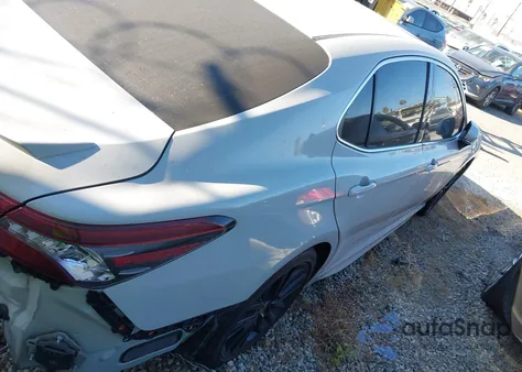 2023 Toyota Camry Xse Hybrid z USA, uszkodzony, nr VIN 4T1K31AK2PU055988